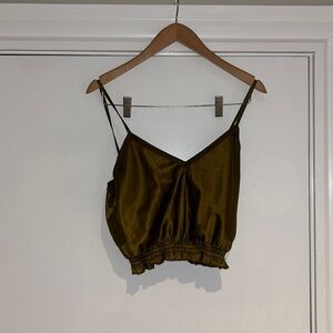 Use olive green Zara peplum top